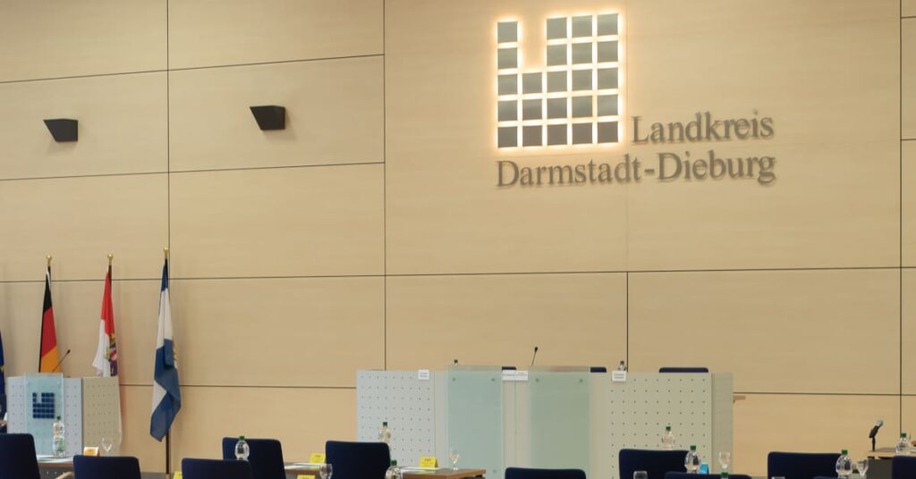 Unklare Perspektiven: Darmstadt-Dieburg lässt Kreishaushalt 2024 offen